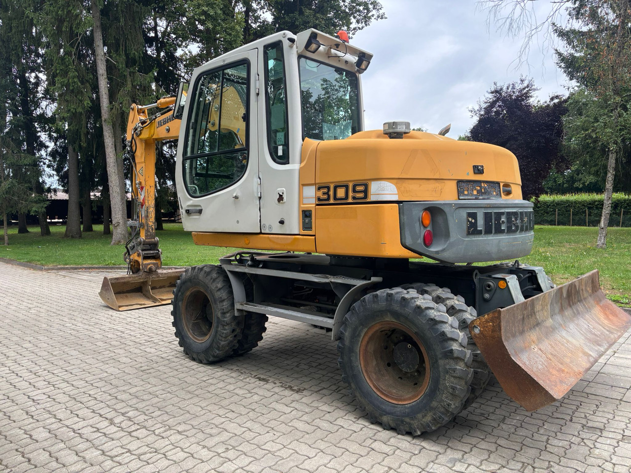 LIEBHERR A 309 Litronic - حفارة على عجلات: صور 5 LIEBHERR A 309 Litronic - حفارة على عجلات: صور 5