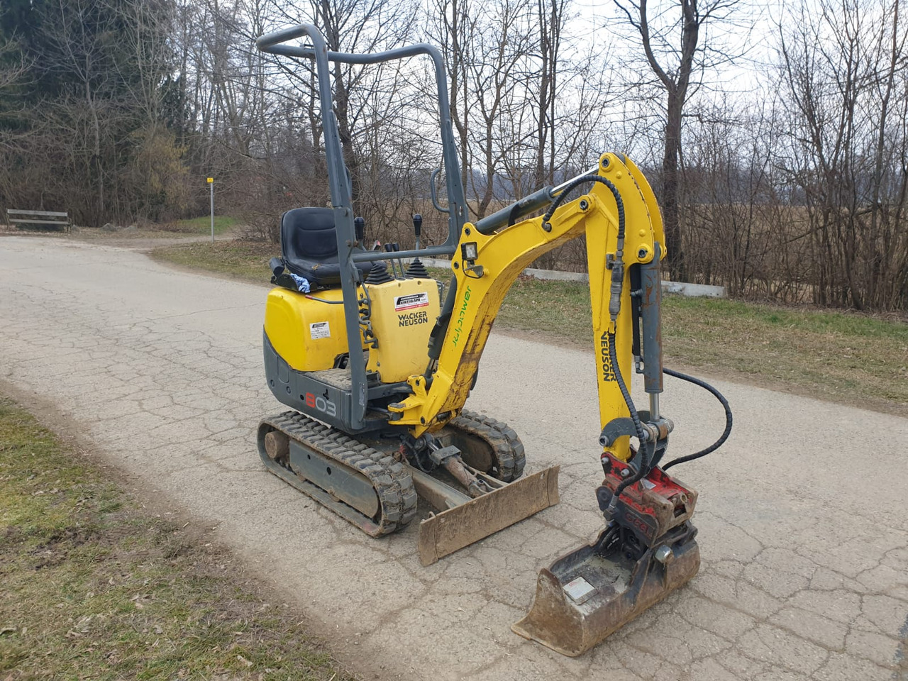 Wacker Neuson 803 - حفارة مصغرة: صور 4 Wacker Neuson 803 - حفارة مصغرة: صور 4
