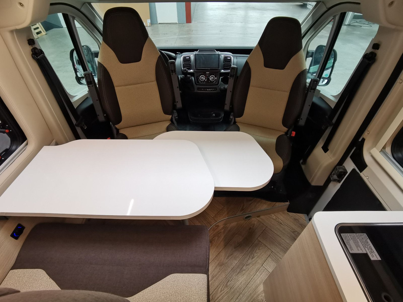 Chausson V594 S FIRST LINE / ZUBEHÖR & LOOK -PAKET/ 5.41M إيجار Chausson V594 S FIRST LINE / ZUBEHÖR & LOOK -PAKET/ 5.41M: صور 11