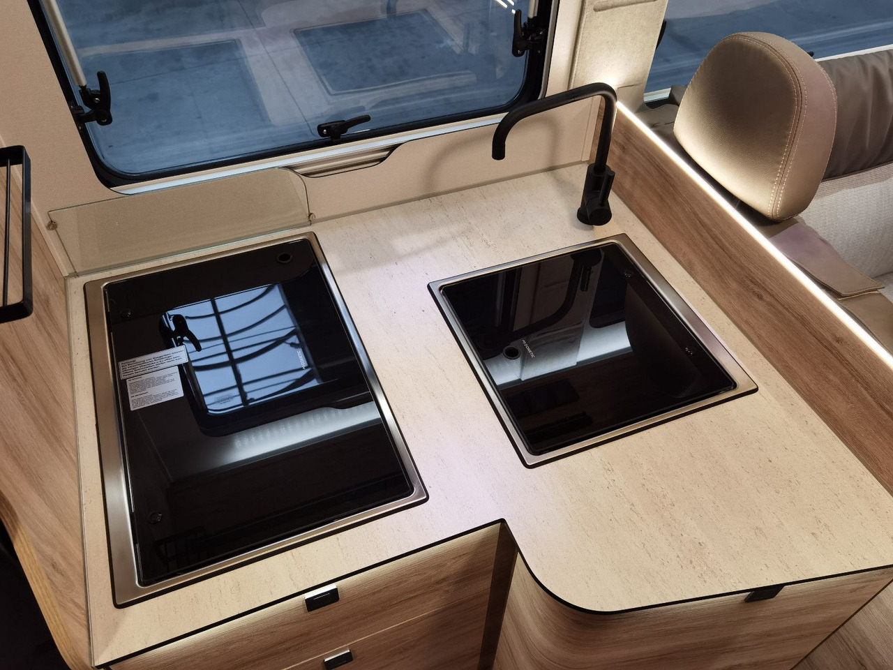 Eura Mobil PROFILA T 695 EB / 140PS/ MONDIAL / EINZELBETTEN إيجار Eura Mobil PROFILA T 695 EB / 140PS/ MONDIAL / EINZELBETTEN: صور 16