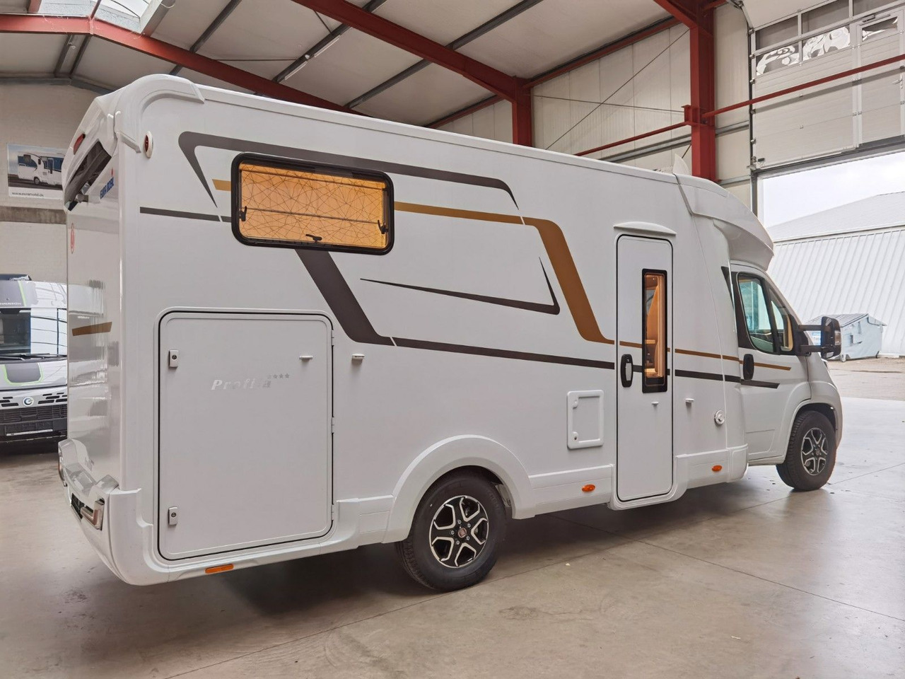 Eura Mobil PROFILA T 695 EB / 140PS/ MONDIAL / EINZELBETTEN - موتر هوم شبه متكامل: صور 4 Eura Mobil PROFILA T 695 EB / 140PS/ MONDIAL / EINZELBETTEN - موتر هوم شبه متكامل: صور 4