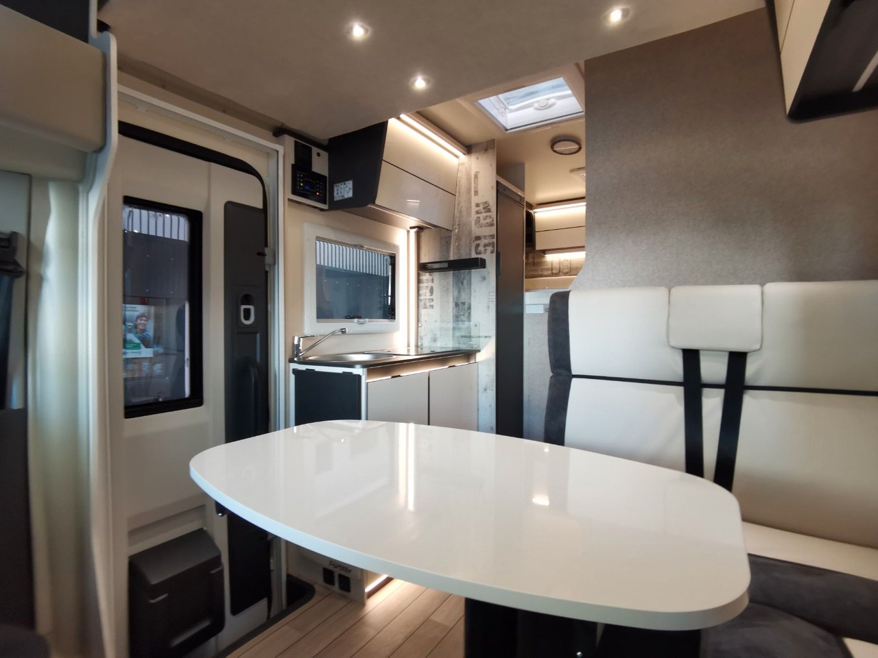 موتر هوم شبه متكامل Forster T 599 HBN COUPÈ /-MODELL 2026- / 165PS-AUTOMATIK: صور 14 موتر هوم شبه متكامل Forster T 599 HBN COUPÈ /-MODELL 2026- / 165PS-AUTOMATIK: صور 14