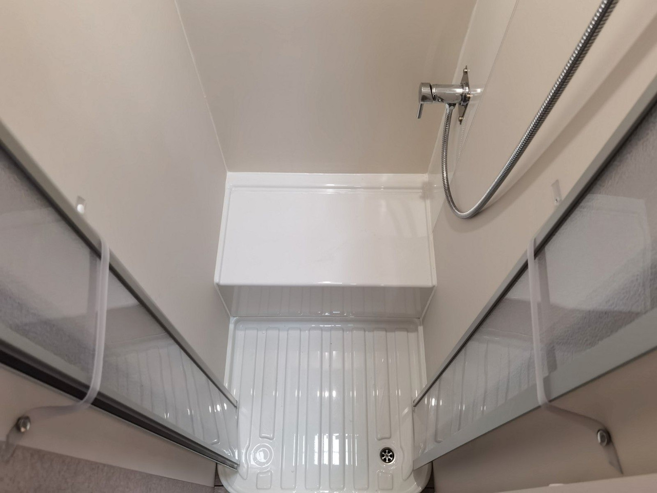 موتر هوم شبه متكامل Forster T 639 LF /-2026- / 165 PS-8G / HUBBETT & RAUMBAD: صور 23