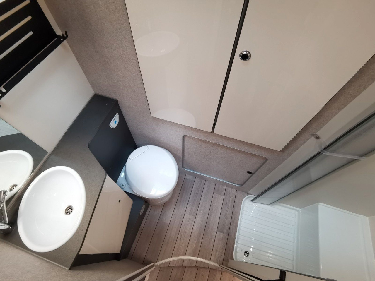 موتر هوم شبه متكامل Forster T 639 LF /-2026- / 165 PS-8G / HUBBETT & RAUMBAD: صور 24