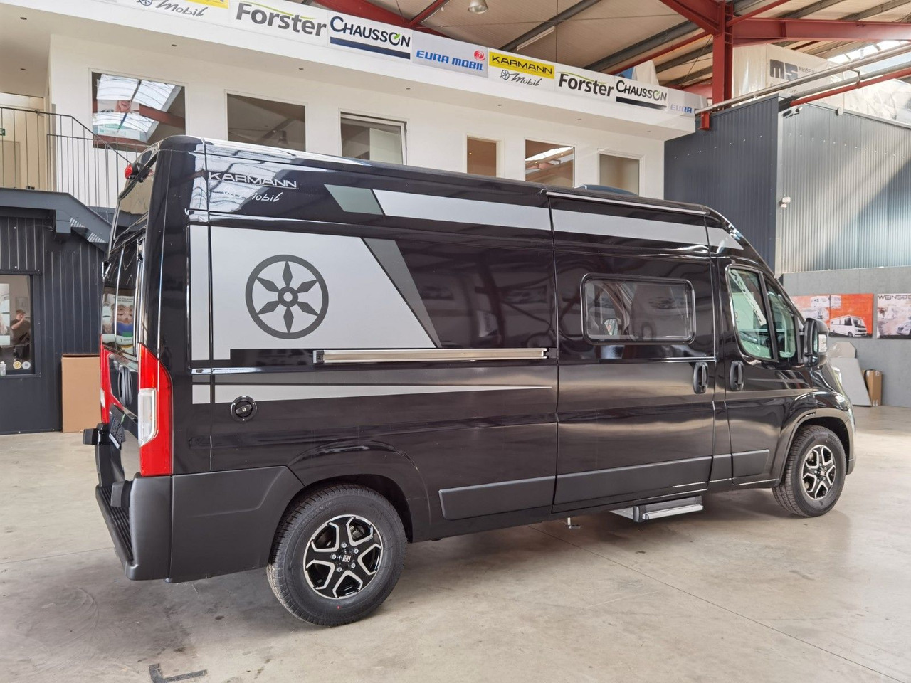 Karmann DAVIS 600 LIFESTYLE / MODELL 2026 / 8G.AUTOMATIK - كرفان فان: صور 4 Karmann DAVIS 600 LIFESTYLE / MODELL 2026 / 8G.AUTOMATIK - كرفان فان: صور 4