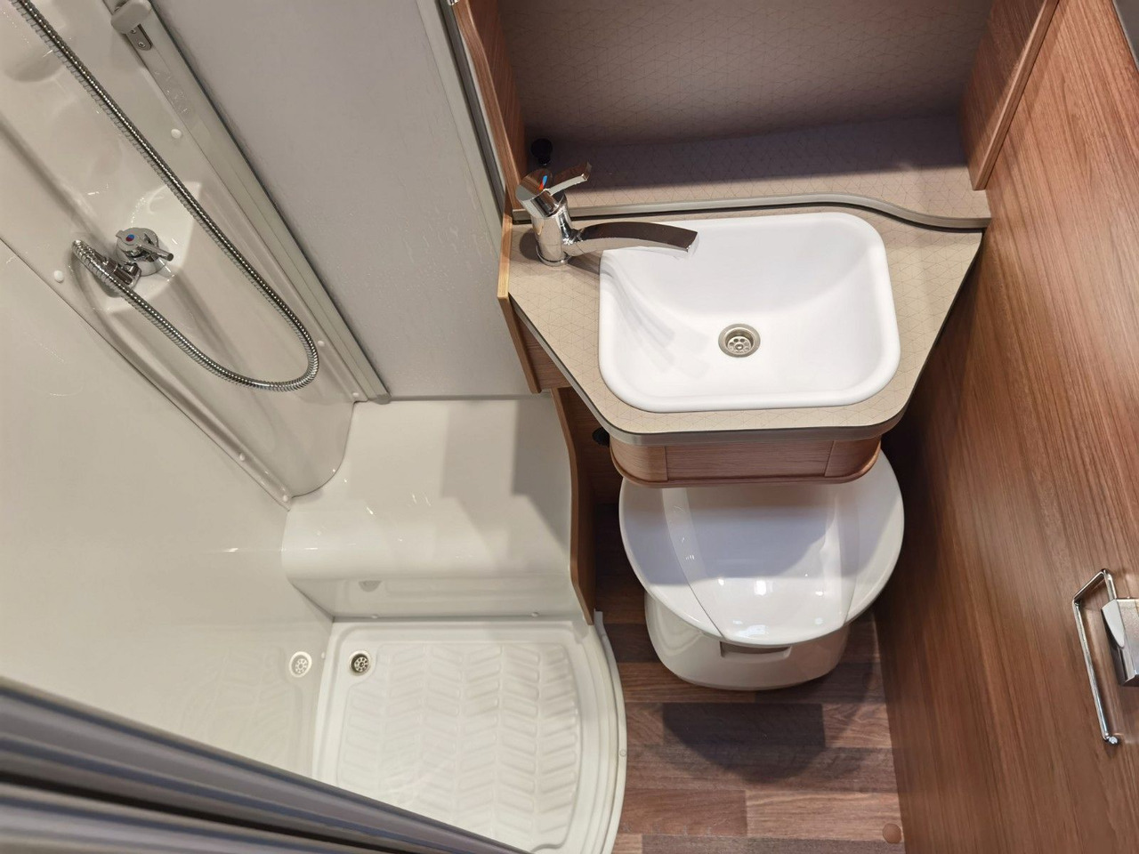 موتر هوم شبه متكامل Weinsberg CARACOMPACT 600 MEG PEPPER / MODELL 2026: صور 22