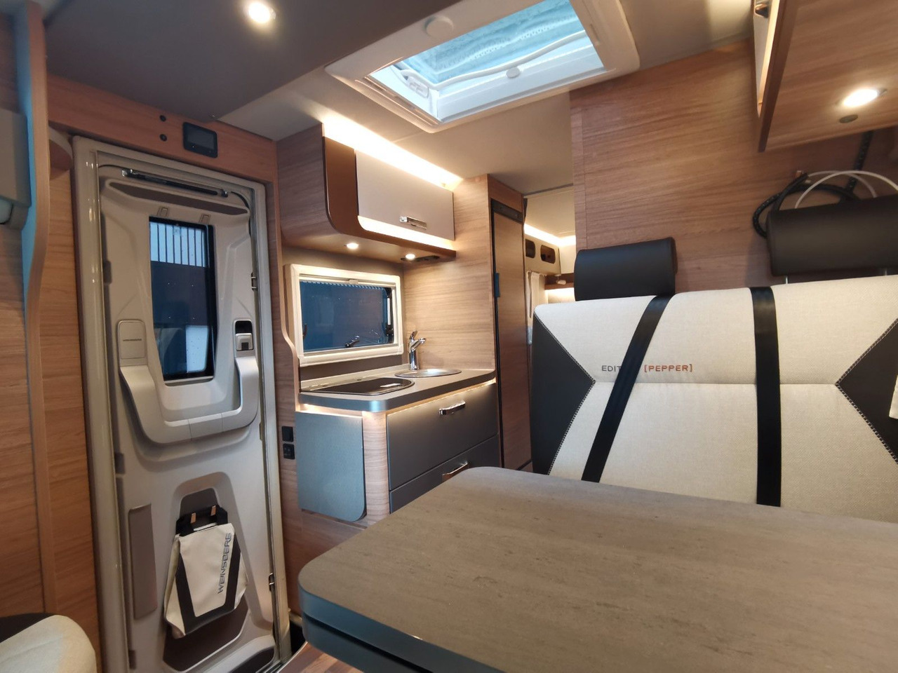 موتر هوم شبه متكامل Weinsberg CARACOMPACT 600 MEG PEPPER / MODELL 2026: صور 14