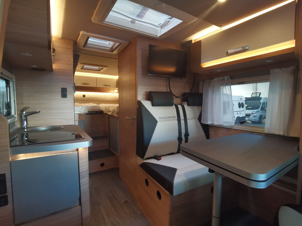 Weinsberg CARACOMPACT 640 MEG EDITION-PEPPER /-MODELL 2025 إيجار Weinsberg CARACOMPACT 640 MEG EDITION-PEPPER /-MODELL 2025: صور 9