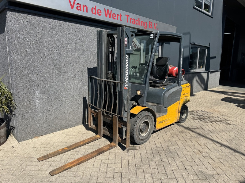 Jungheinrich TFG 425 - رافعة شوكية تعمل بالغاز: صور 3 Jungheinrich TFG 425 - رافعة شوكية تعمل بالغاز: صور 3