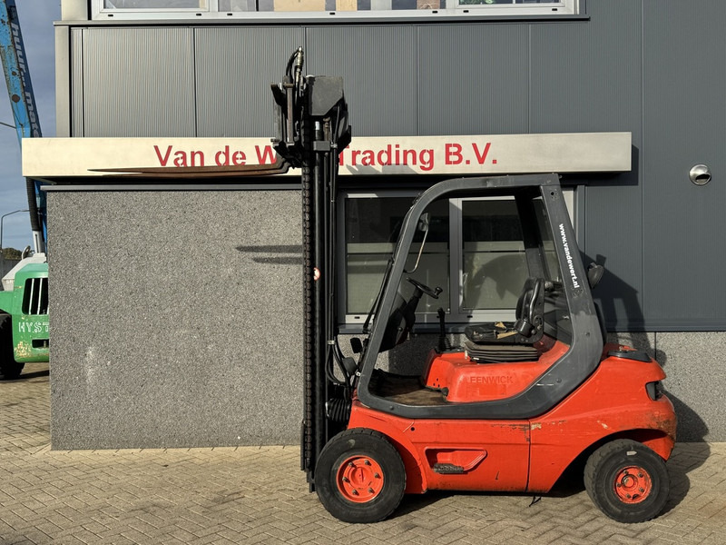 Linde H25D-02 Triplo 640 Freelift / Sideshift / 4e functie Diesel 1995 - رافعة شوكية ديزل: صور 5 Linde H25D-02 Triplo 640 Freelift / Sideshift / 4e functie Diesel 1995 - رافعة شوكية ديزل: صور 5