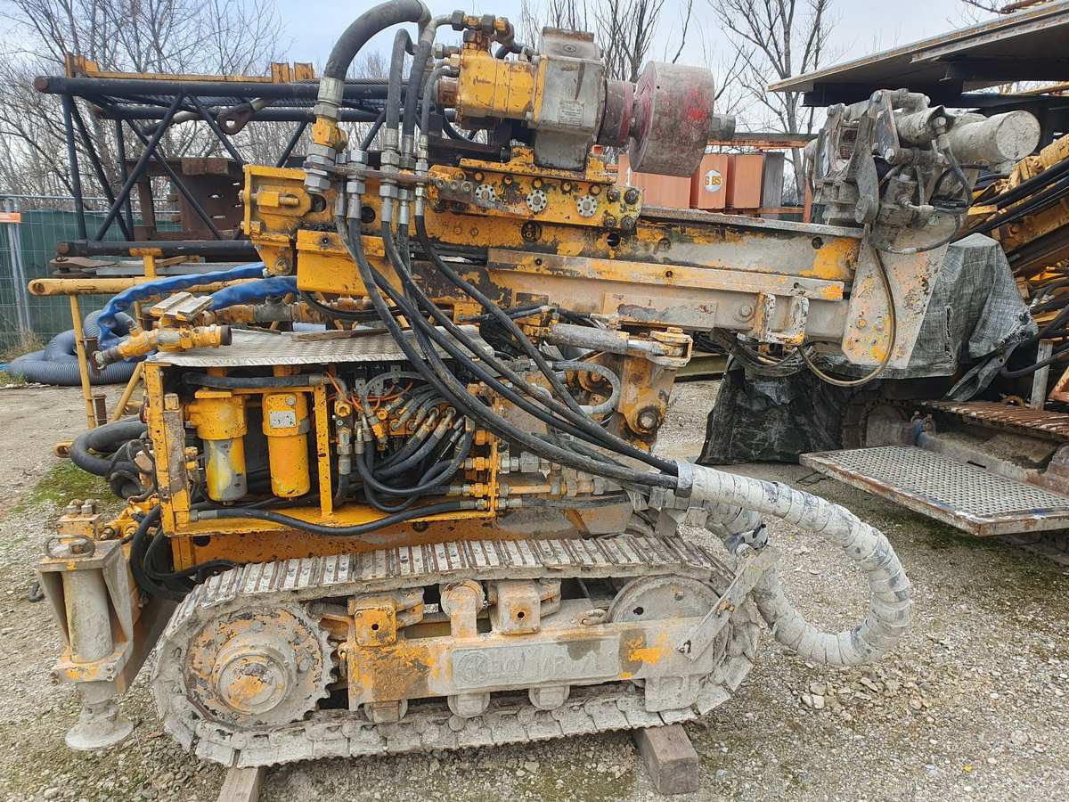 Klemm MR 701 - آلة حفر: صور 1 Klemm MR 701 - آلة حفر: صور 1