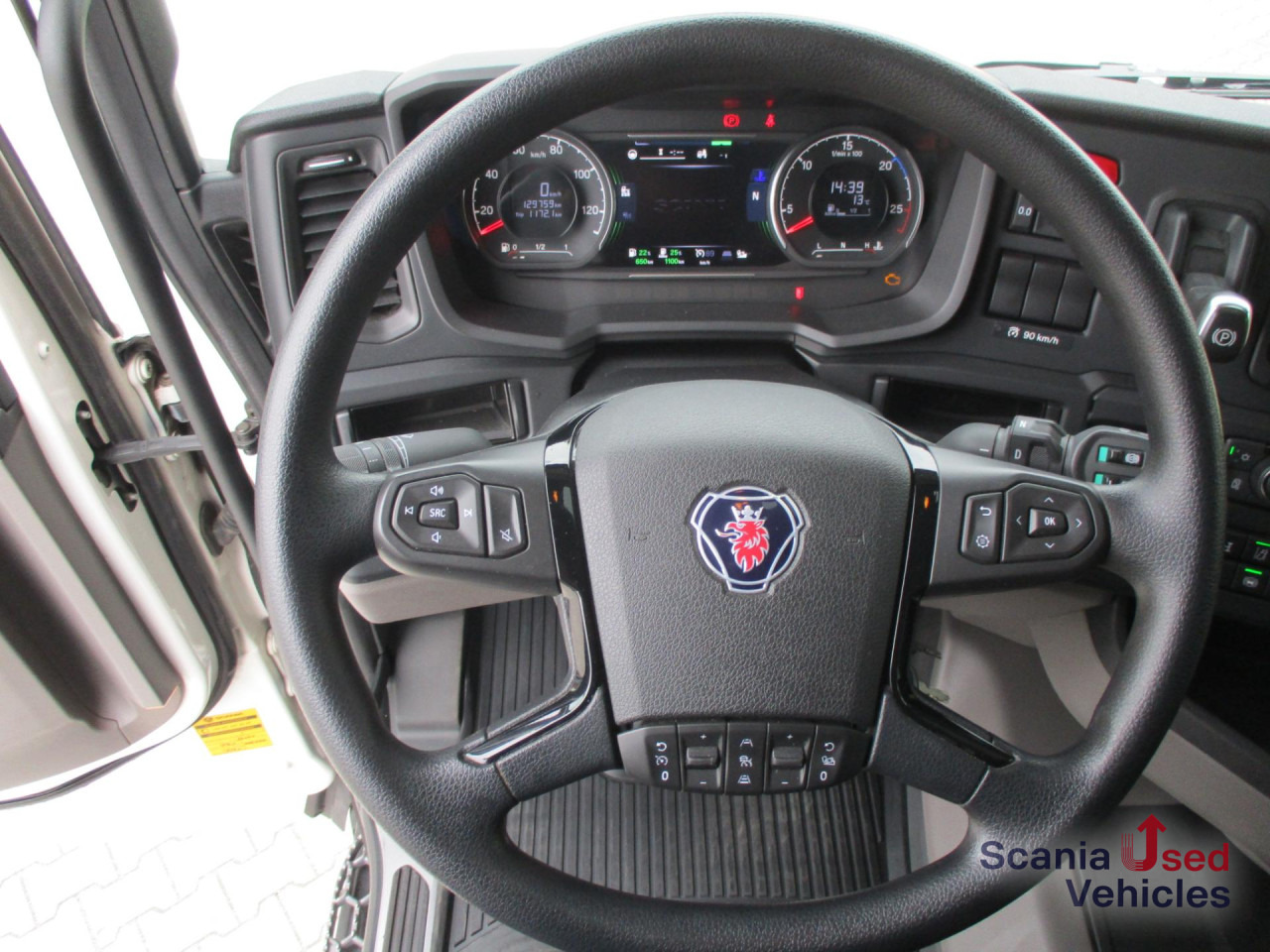 SCANIA R 460 A4x2NA / ADR AT / Navi / LED / Hydr. - شاحنة جرار: صور 2 SCANIA R 460 A4x2NA / ADR AT / Navi / LED / Hydr. - شاحنة جرار: صور 2