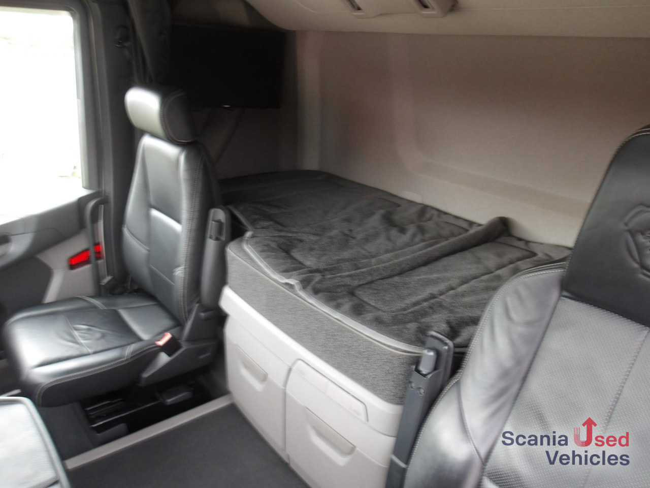 SCANIA R 500 A4x2NB / 2 kreis Hydr / Vollluft / Navi - شاحنة جرار: صور 5 SCANIA R 500 A4x2NB / 2 kreis Hydr / Vollluft / Navi - شاحنة جرار: صور 5