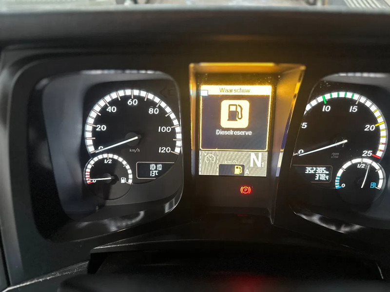شاحنة جرار Mercedes-Benz Antos 1833 AIRCO / 352385 km: صور 10