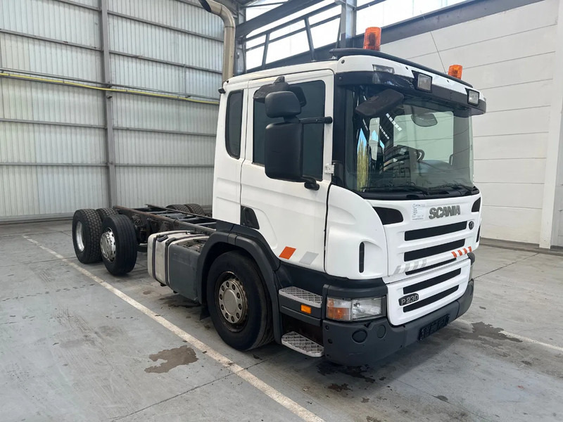 Scania P230 6X2 / Essieu relevable directionnel / Stuurbare liftas / Steerable lift axle / RETARDER / 481205 - الشاسيه شاحنة: صور 5 Scania P230 6X2 / Essieu relevable directionnel / Stuurbare liftas / Steerable lift axle / RETARDER / 481205 - الشاسيه شاحنة: صور 5