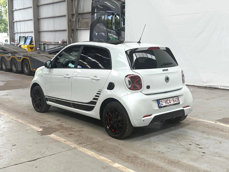 Smart Forfour ONE EQ / 100% ELECTRIC / BRABUS ALLOY WHEELS /EDITION ONE - سيارة: صور 3 Smart Forfour ONE EQ / 100% ELECTRIC / BRABUS ALLOY WHEELS /EDITION ONE - سيارة: صور 3