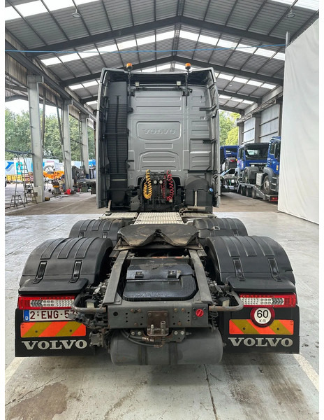 Volvo FH 13.460 Globetrotter / 6x2 / VEB / 469612 km / EURO 6 /PTO - شاحنة جرار: صور 5 Volvo FH 13.460 Globetrotter / 6x2 / VEB / 469612 km / EURO 6 /PTO - شاحنة جرار: صور 5