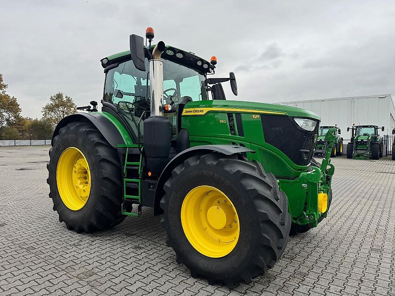 John Deere 6R250 AP 50KM COMMAN-PRO FH+FA G5-PLUS 2024 765 UUR!!! - جرار: صور 3 John Deere 6R250 AP 50KM COMMAN-PRO FH+FA G5-PLUS 2024 765 UUR!!! - جرار: صور 3