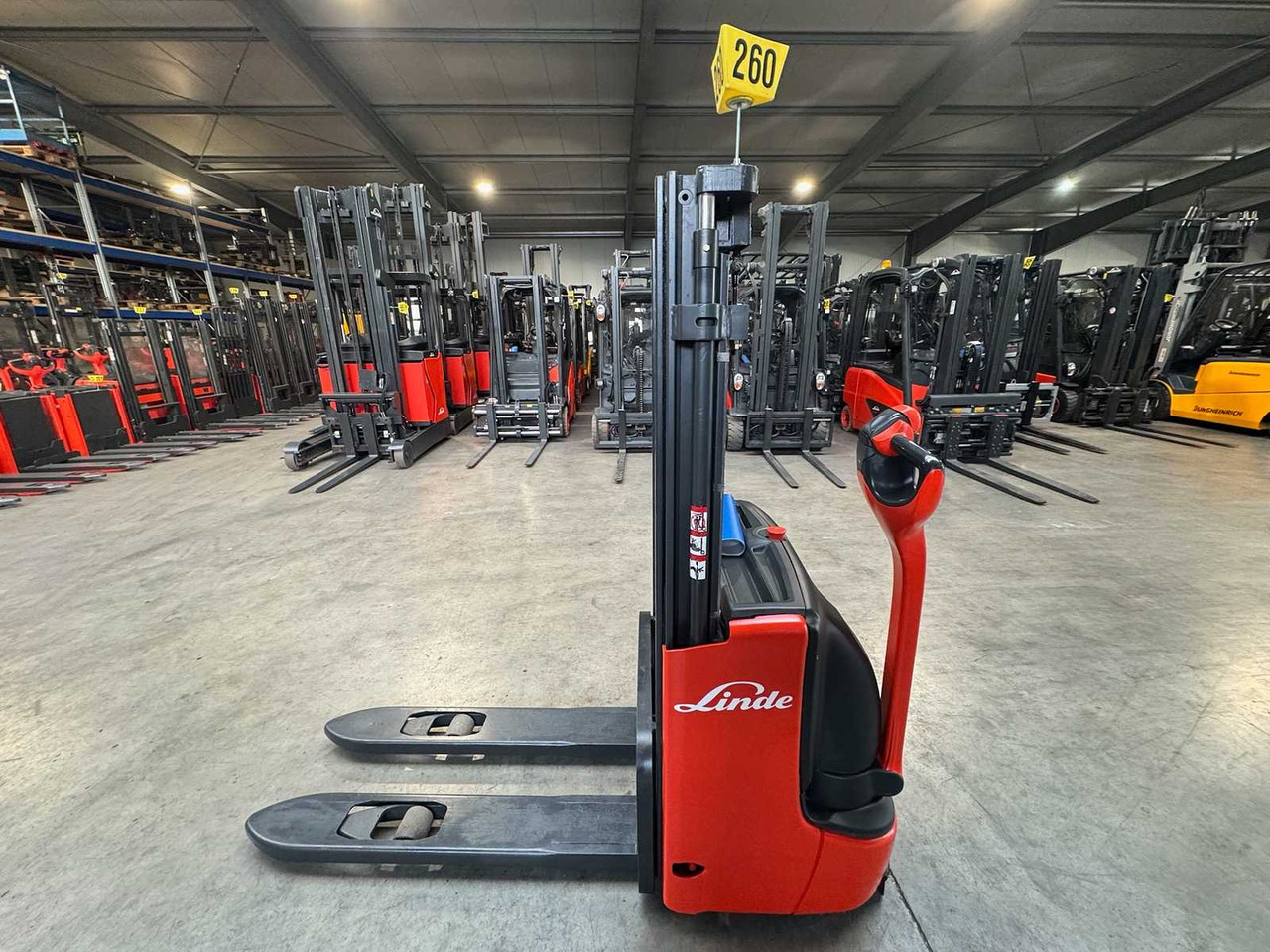 11/2016 S+UVV 11/2026 LINDE L10 STACKER PALLET TRUCK ANT 722 HOURS - رافعة شوكية: صور 1 11/2016 S+UVV 11/2026 LINDE L10 STACKER PALLET TRUCK ANT 722 HOURS - رافعة شوكية: صور 1