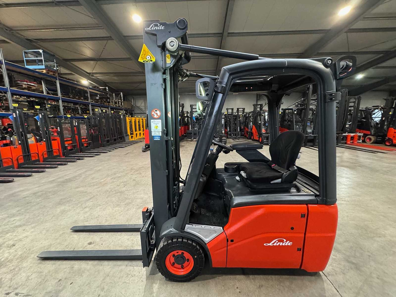 12/2015 SERVICE + UVV 12/2026 LINDE E16C TRIPLEX 522CM ELECTRIC FORKLIFT 7,420 HOURS - رافعة شوكية: صور 2 12/2015 SERVICE + UVV 12/2026 LINDE E16C TRIPLEX 522CM ELECTRIC FORKLIFT 7,420 HOURS - رافعة شوكية: صور 2