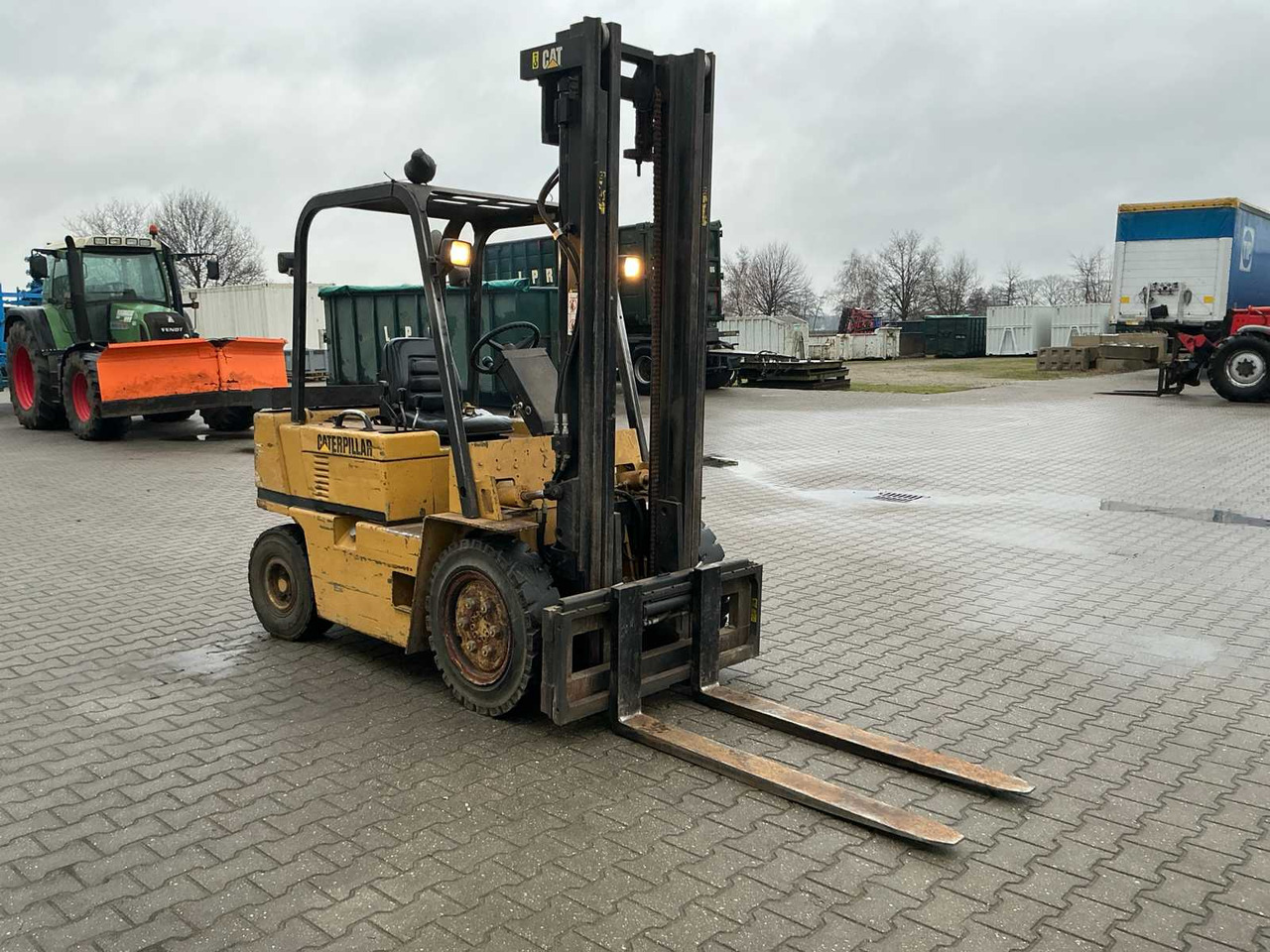1991 CATERPILLAR V50D FORKLIFT - رافعة شوكية: صور 3 1991 CATERPILLAR V50D FORKLIFT - رافعة شوكية: صور 3