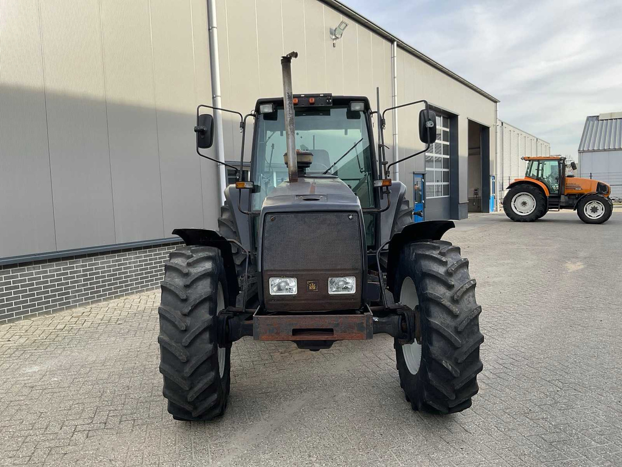 1993 VALMET 8000 HI-TROL FOUR WHEEL DRIVE FARM TRACTOR - جرار: صور 3 1993 VALMET 8000 HI-TROL FOUR WHEEL DRIVE FARM TRACTOR - جرار: صور 3
