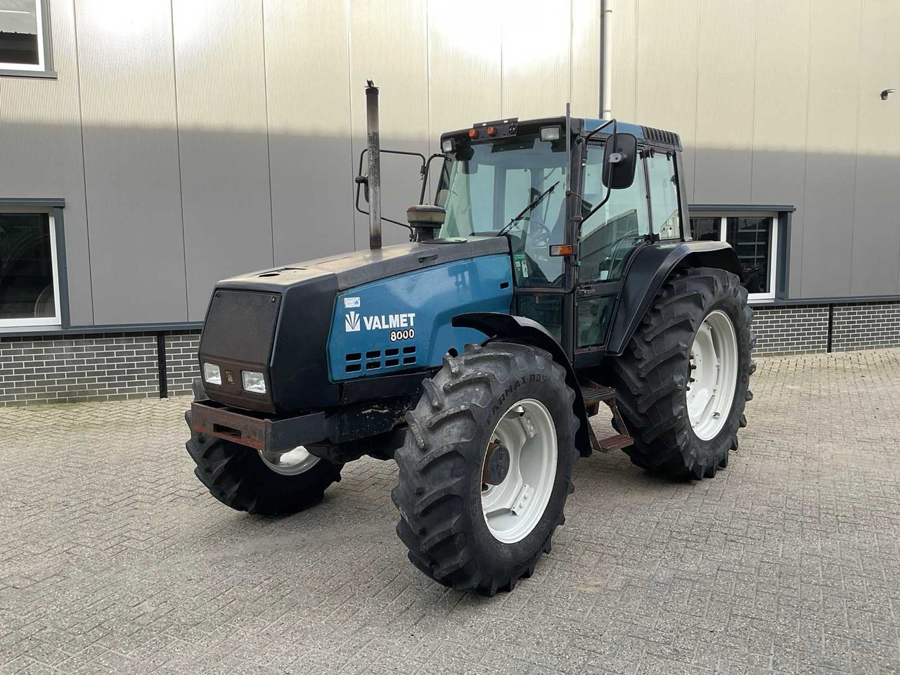 1993 VALMET 8000 HI-TROL FOUR WHEEL DRIVE FARM TRACTOR - جرار: صور 2 1993 VALMET 8000 HI-TROL FOUR WHEEL DRIVE FARM TRACTOR - جرار: صور 2