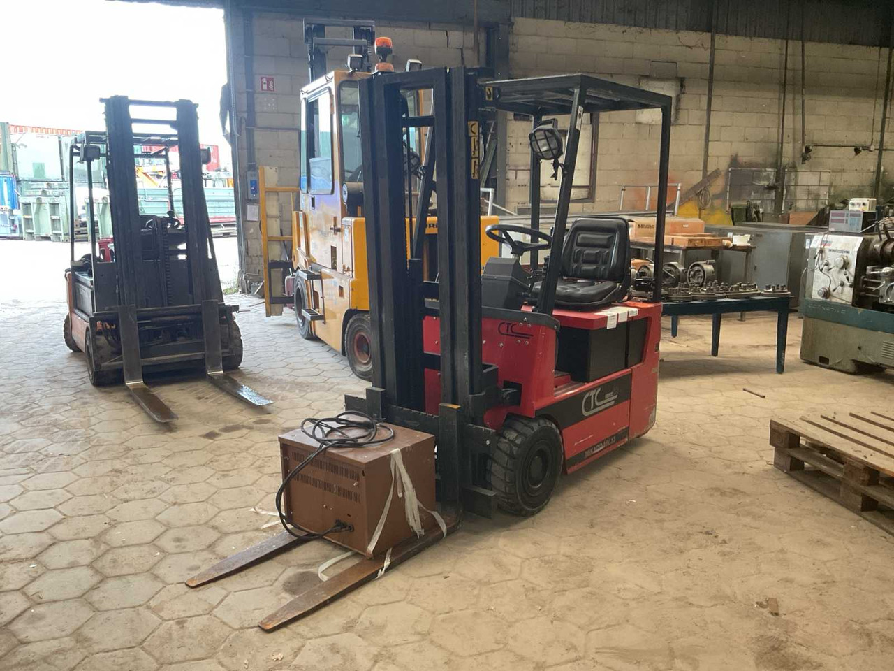 1997 CTC MIKADO13 FORKLIFT - رافعة شوكية: صور 1 1997 CTC MIKADO13 FORKLIFT - رافعة شوكية: صور 1
