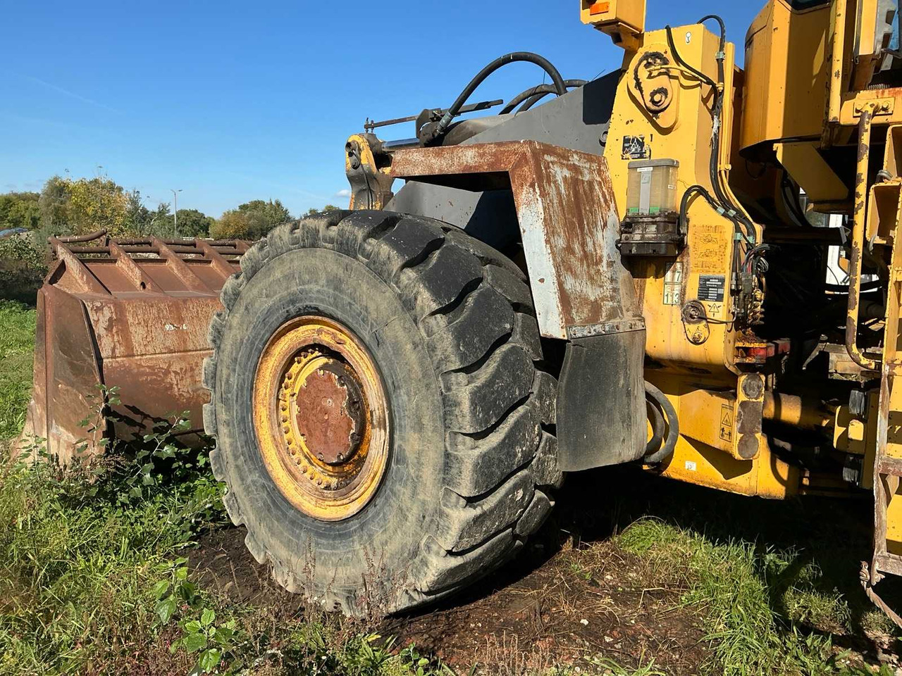 اللودر بعجل 1998 VOLVO L330B WHEEL LOADER: صور 13 اللودر بعجل 1998 VOLVO L330B WHEEL LOADER: صور 13