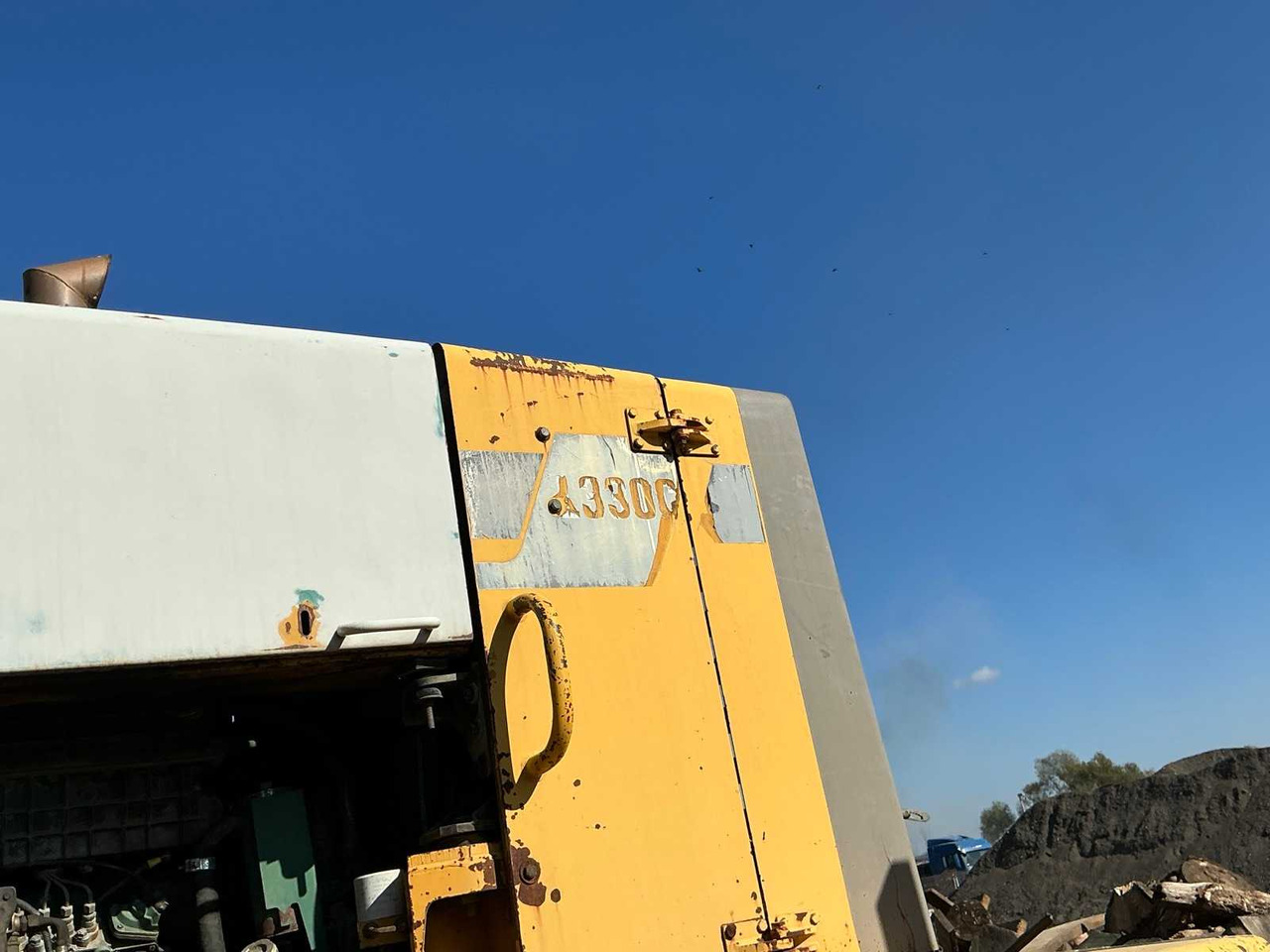 اللودر بعجل 1998 VOLVO L330B WHEEL LOADER: صور 6 اللودر بعجل 1998 VOLVO L330B WHEEL LOADER: صور 6