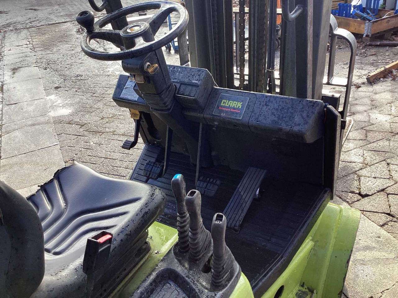 رافعة شوكية 1999 CLARK CGC30 FORKLIFT 7300 MM: صور 12 رافعة شوكية 1999 CLARK CGC30 FORKLIFT 7300 MM: صور 12