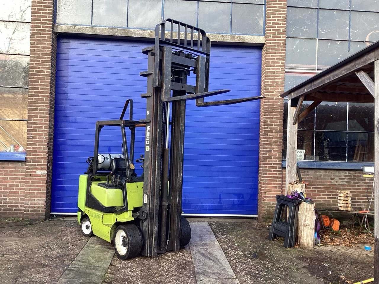 رافعة شوكية 1999 CLARK CGC30 FORKLIFT 7300 MM: صور 10 رافعة شوكية 1999 CLARK CGC30 FORKLIFT 7300 MM: صور 10