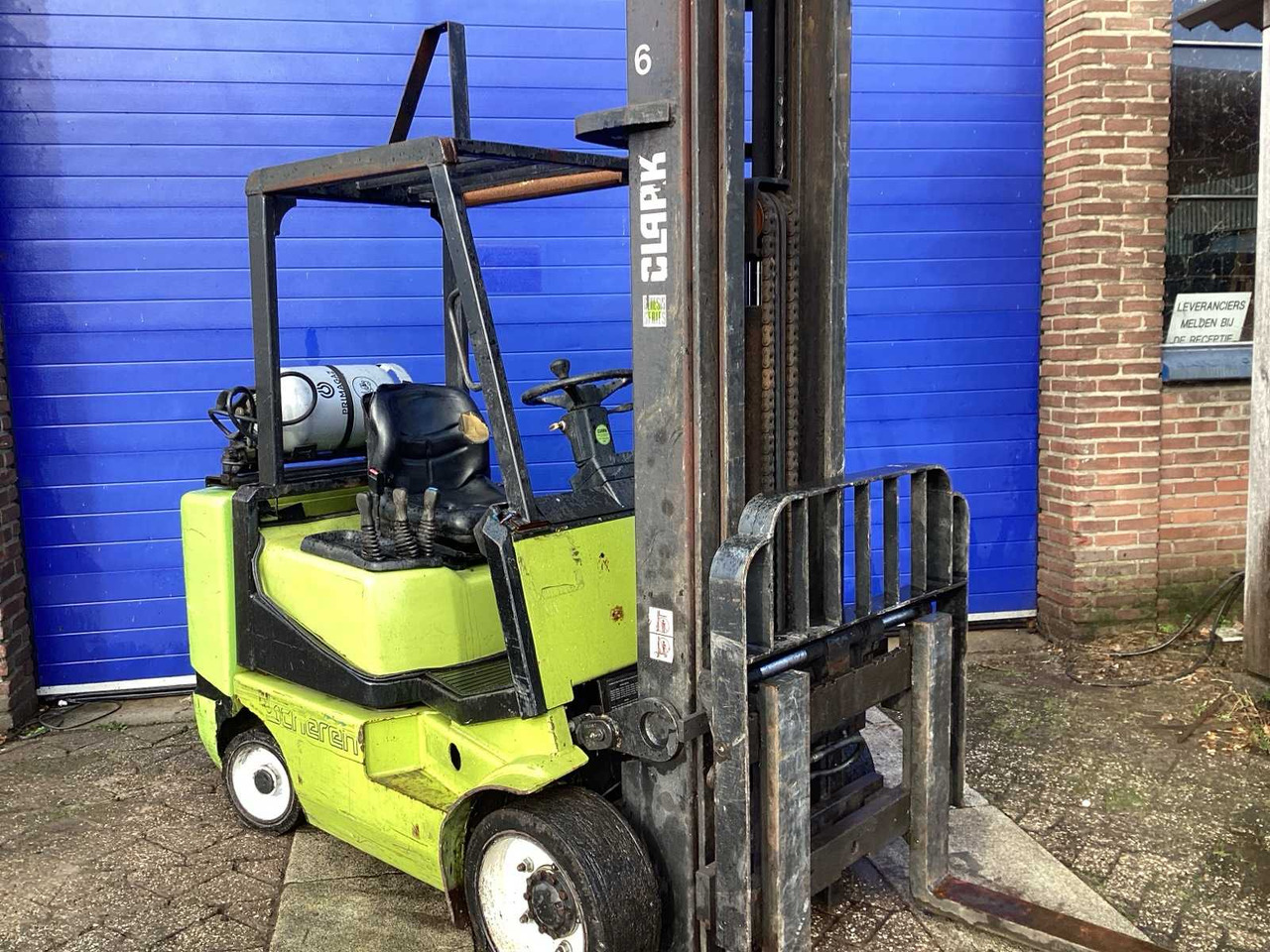 رافعة شوكية 1999 CLARK CGC30 FORKLIFT 7300 MM: صور 8 رافعة شوكية 1999 CLARK CGC30 FORKLIFT 7300 MM: صور 8