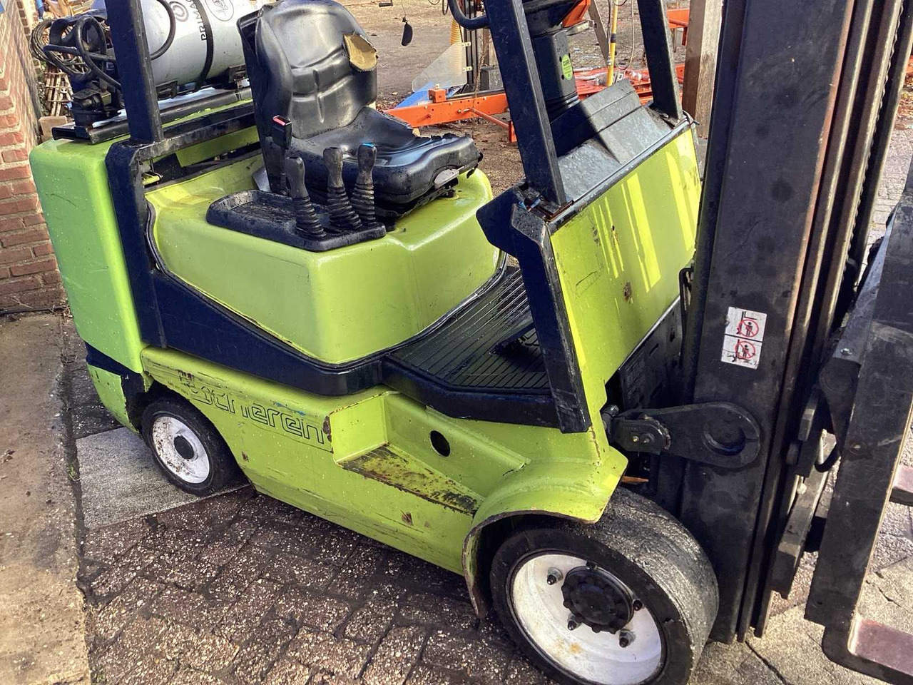 رافعة شوكية 1999 CLARK CGC30 FORKLIFT 7300 MM: صور 11 رافعة شوكية 1999 CLARK CGC30 FORKLIFT 7300 MM: صور 11