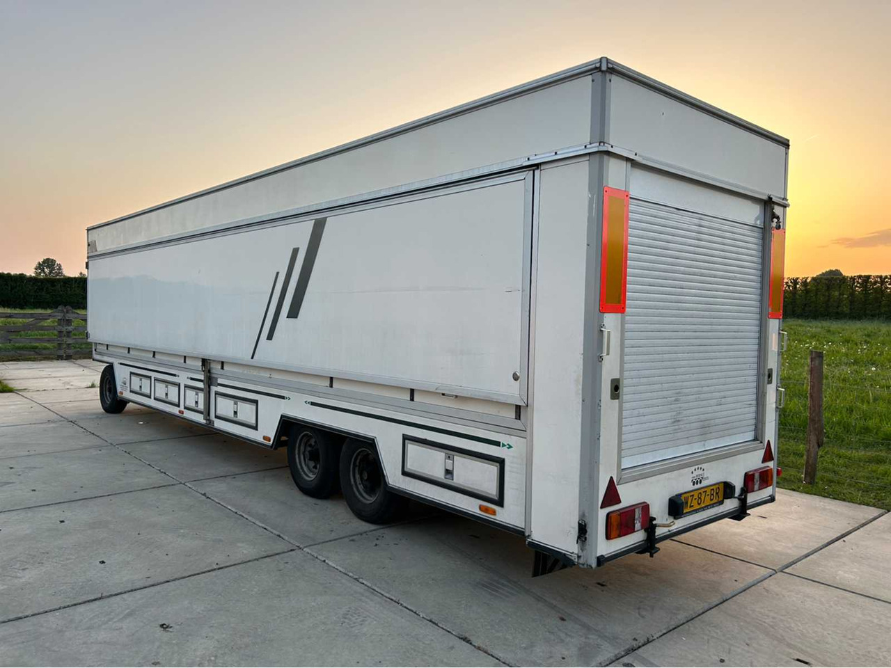 2000 VAN BERNE DZB6000 SALES TRUCK TRAILER - مقطورة: صور 2 2000 VAN BERNE DZB6000 SALES TRUCK TRAILER - مقطورة: صور 2