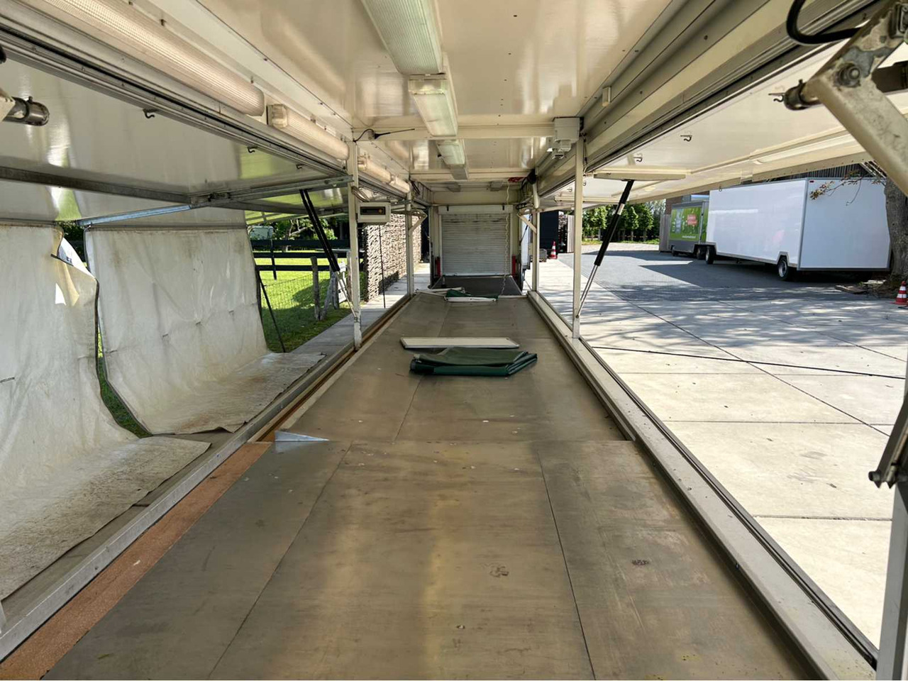 2000 VAN BERNE DZB6000 SALES TRUCK TRAILER - مقطورة: صور 5 2000 VAN BERNE DZB6000 SALES TRUCK TRAILER - مقطورة: صور 5