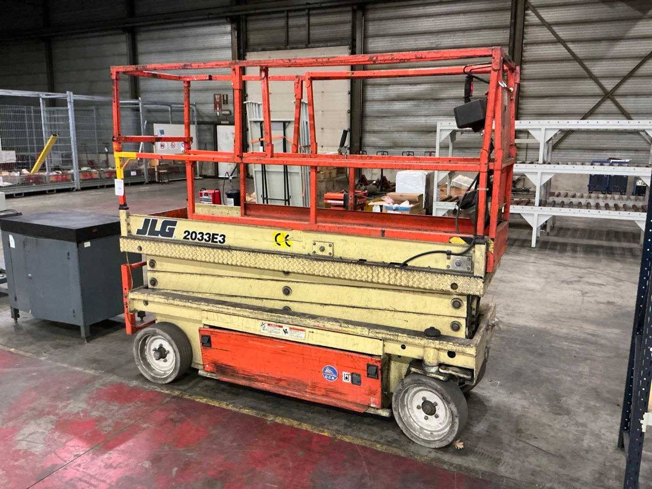 2001 JLG 2033E3 AERIAL PLATFORM - منصات هيدروليكية متنقلة: صور 1 2001 JLG 2033E3 AERIAL PLATFORM - منصات هيدروليكية متنقلة: صور 1