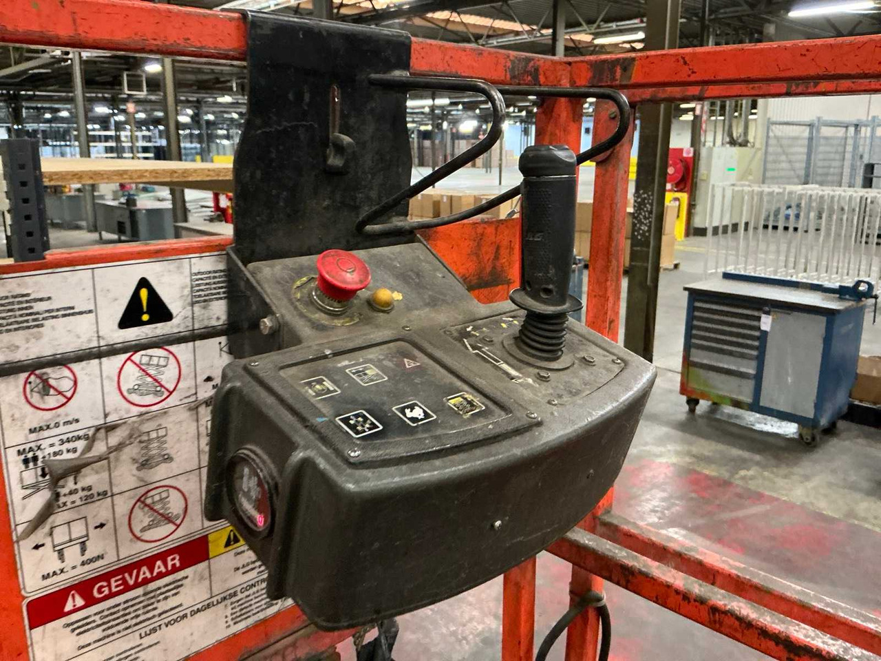 2001 JLG 2033E3 AERIAL PLATFORM - منصات هيدروليكية متنقلة: صور 5 2001 JLG 2033E3 AERIAL PLATFORM - منصات هيدروليكية متنقلة: صور 5