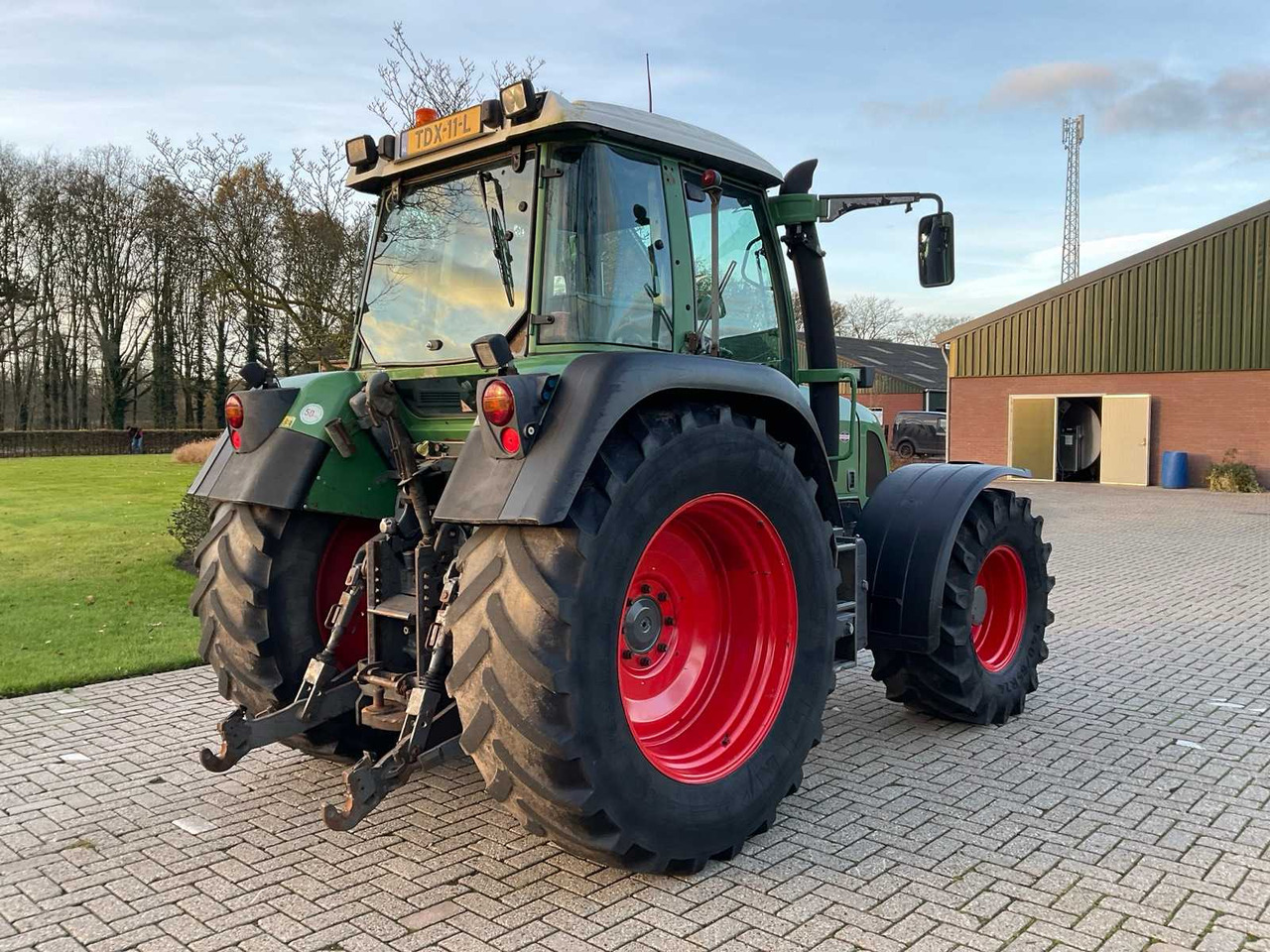 2005 FENDT FARMER 412 VARIO ALL-WHEEL DRIVE FARM TRACTOR - جرار: صور 5 2005 FENDT FARMER 412 VARIO ALL-WHEEL DRIVE FARM TRACTOR - جرار: صور 5