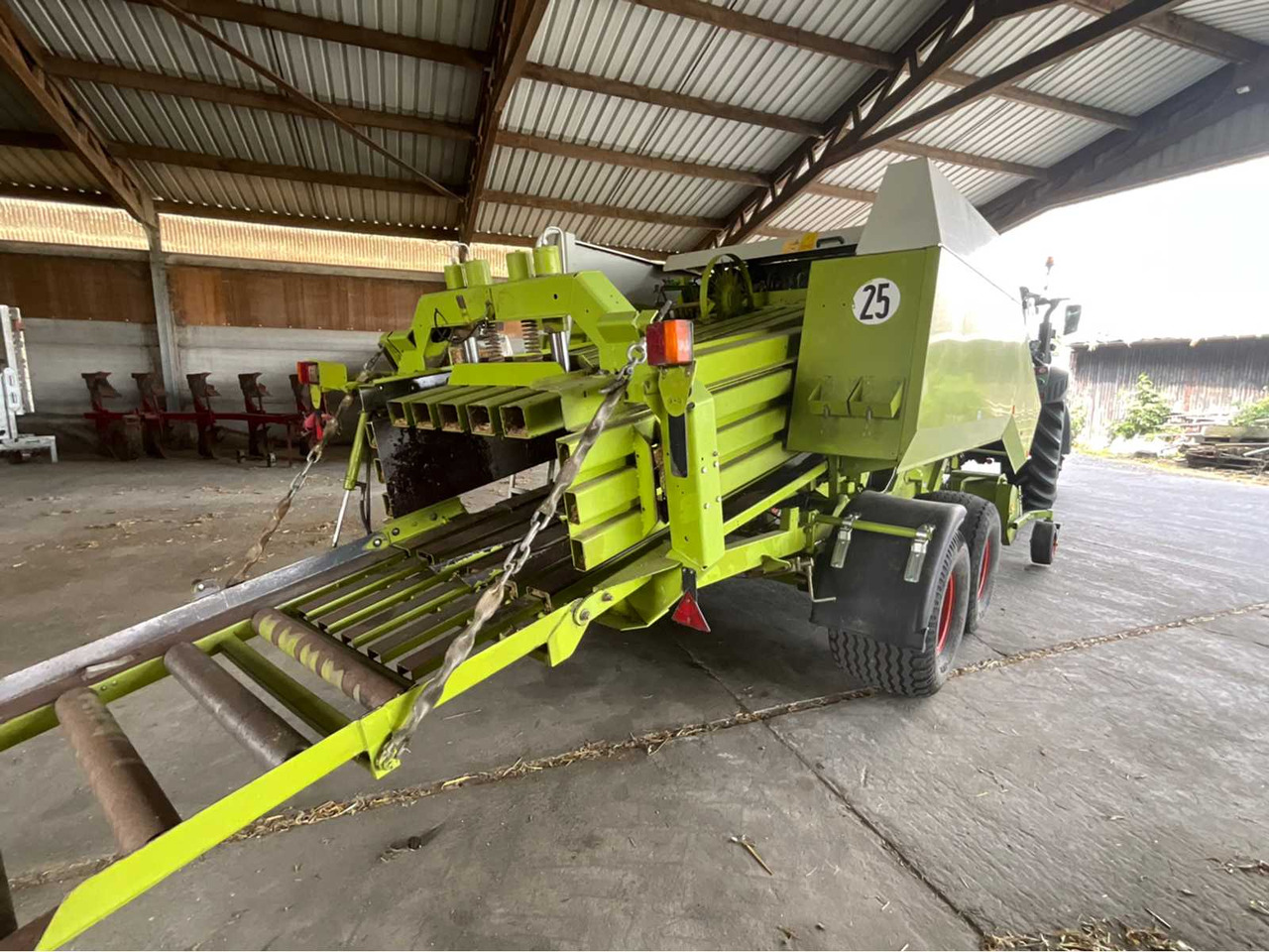 2006 Claas Quadrant 2200 baler - مكبس البالات المستطيله: صور 5 2006 Claas Quadrant 2200 baler - مكبس البالات المستطيله: صور 5