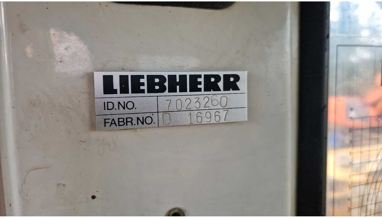 حفارة 2006 LIEBHERR R924B LONG REACH TRACKED EXCAVATOR: صور 44 حفارة 2006 LIEBHERR R924B LONG REACH TRACKED EXCAVATOR: صور 44