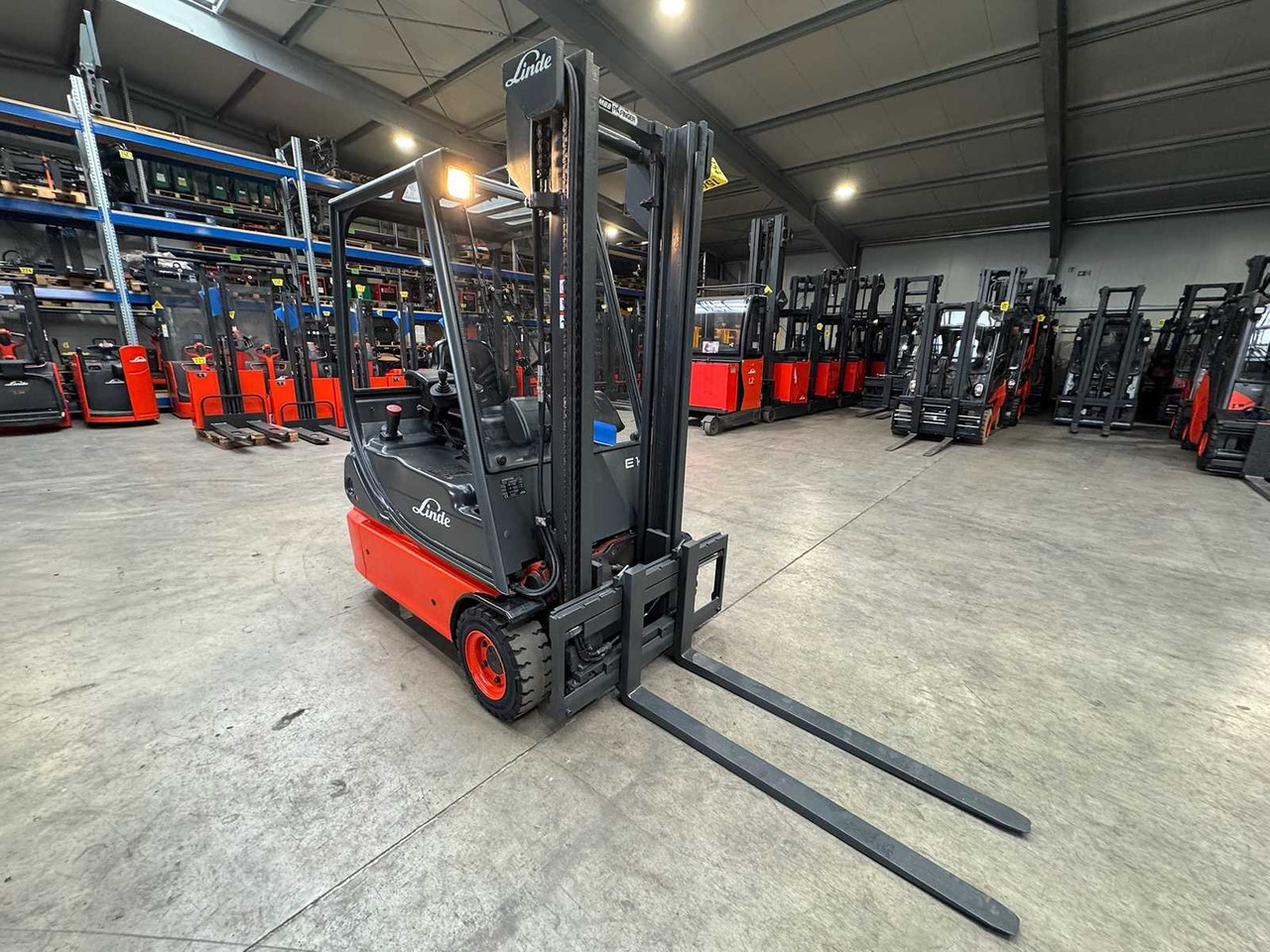 2006 SERVICE + UVV 12/2026 LINDE E14 2,977 HOURS 4X TIRES NEW ELECTRIC FORKLIFT. E20 E16 - رافعة شوكية: صور 4 2006 SERVICE + UVV 12/2026 LINDE E14 2,977 HOURS 4X TIRES NEW ELECTRIC FORKLIFT. E20 E16 - رافعة شوكية: صور 4