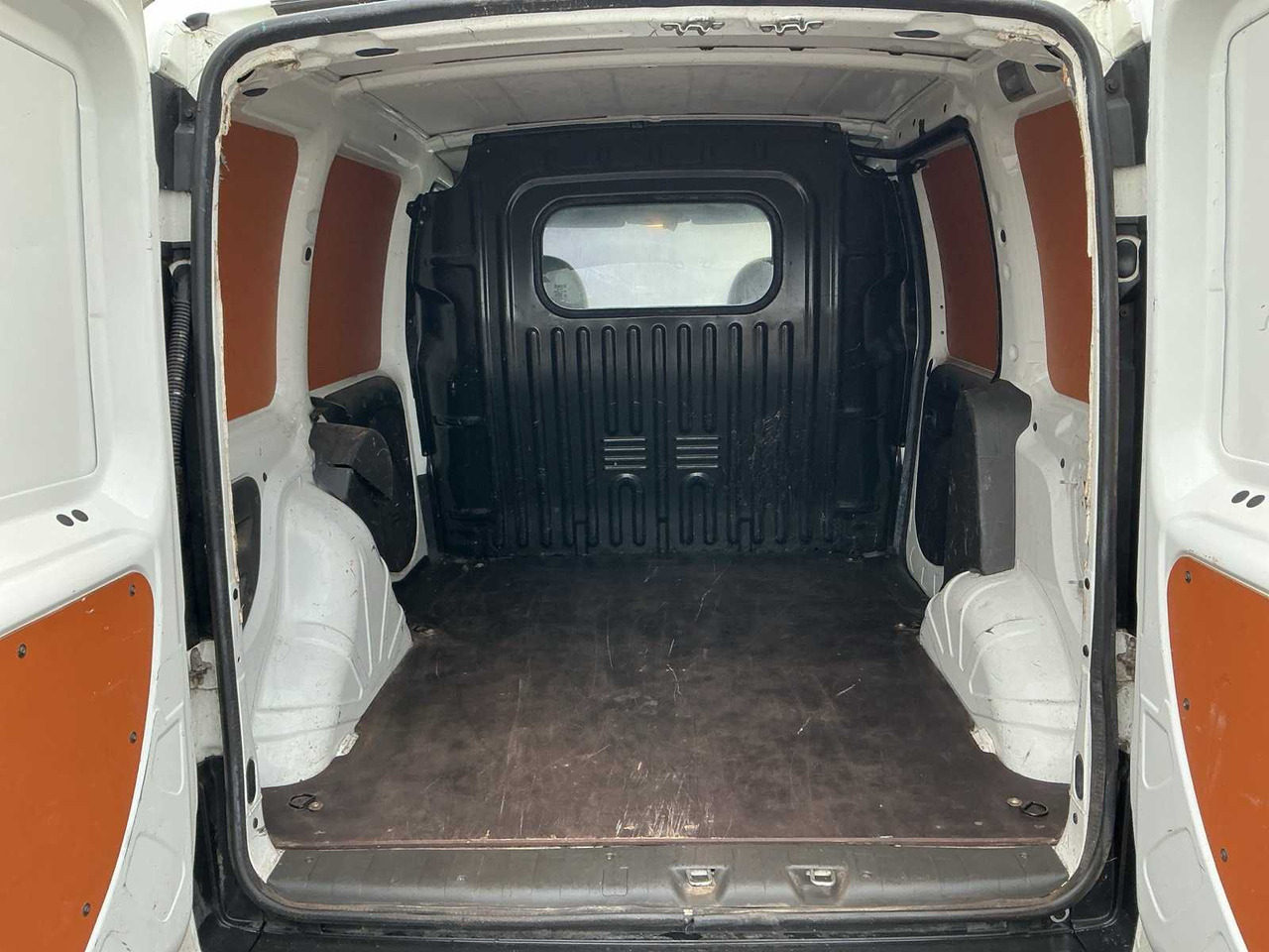 2008 - FIAT - DOBLÒ - 1.6 CNG/PETROL COMFORT - COMMERCIAL VEHICLE - الشاحنات الصغيرة: صور 5 2008 - FIAT - DOBLÒ - 1.6 CNG/PETROL COMFORT - COMMERCIAL VEHICLE - الشاحنات الصغيرة: صور 5