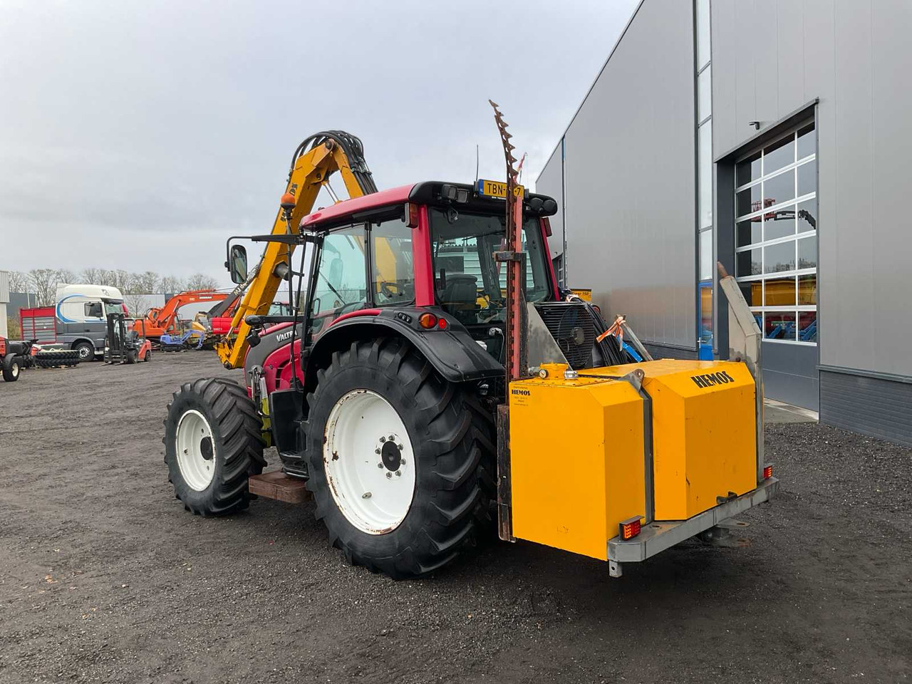 2008 VALTRA N121 HITECH FOUR WHEEL DRIVE FARM TRACTOR - جرار: صور 3 2008 VALTRA N121 HITECH FOUR WHEEL DRIVE FARM TRACTOR - جرار: صور 3