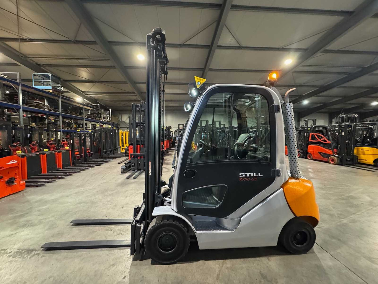 2009 UVV 11/2025 STILL RX70-25 2.500KG DIESEL FORKLIFT FORKLIFT 3.+4. VALVE 11.645 HOURS. - رافعة شوكية: صور 1 2009 UVV 11/2025 STILL RX70-25 2.500KG DIESEL FORKLIFT FORKLIFT 3.+4. VALVE 11.645 HOURS. - رافعة شوكية: صور 1