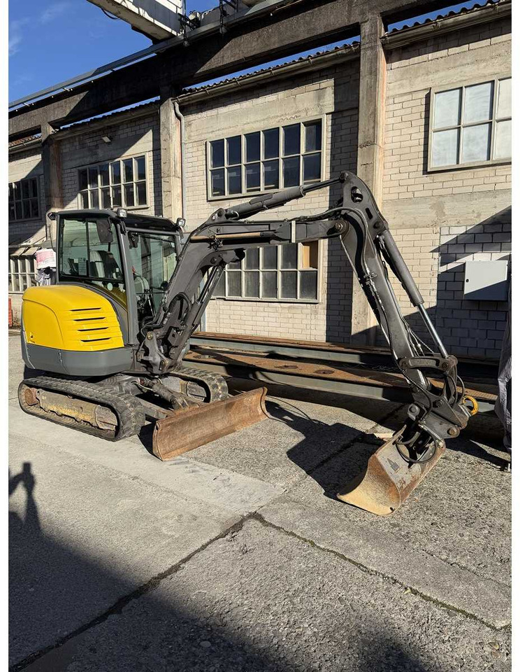 2009 VOLVO EC 35C-LLL MIDI EXCAVATOR - حفارة: صور 5 2009 VOLVO EC 35C-LLL MIDI EXCAVATOR - حفارة: صور 5