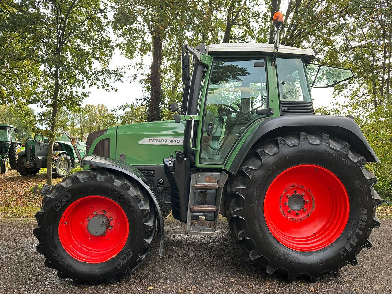2010 FENDT 415 VARIO TMS ALL-WHEEL DRIVE AGRICULTURAL TRACTOR - جرار: صور 2 2010 FENDT 415 VARIO TMS ALL-WHEEL DRIVE AGRICULTURAL TRACTOR - جرار: صور 2