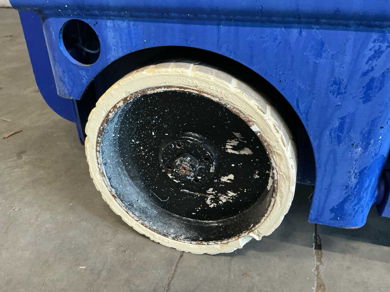 منصات هيدروليكية متنقلة 2011 HAULOTTE COMPACT 8 AERIAL PLATFORM: صور 8