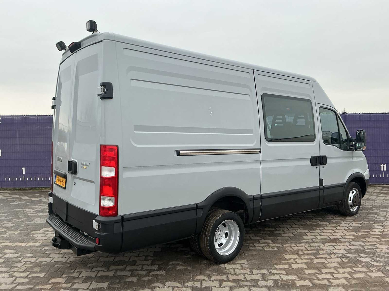 2011 - IVECO - DAILY - 35C15V 330 H3 - COMMERCIAL VEHICLE - الشاحنات الصغيرة: صور 4 2011 - IVECO - DAILY - 35C15V 330 H3 - COMMERCIAL VEHICLE - الشاحنات الصغيرة: صور 4