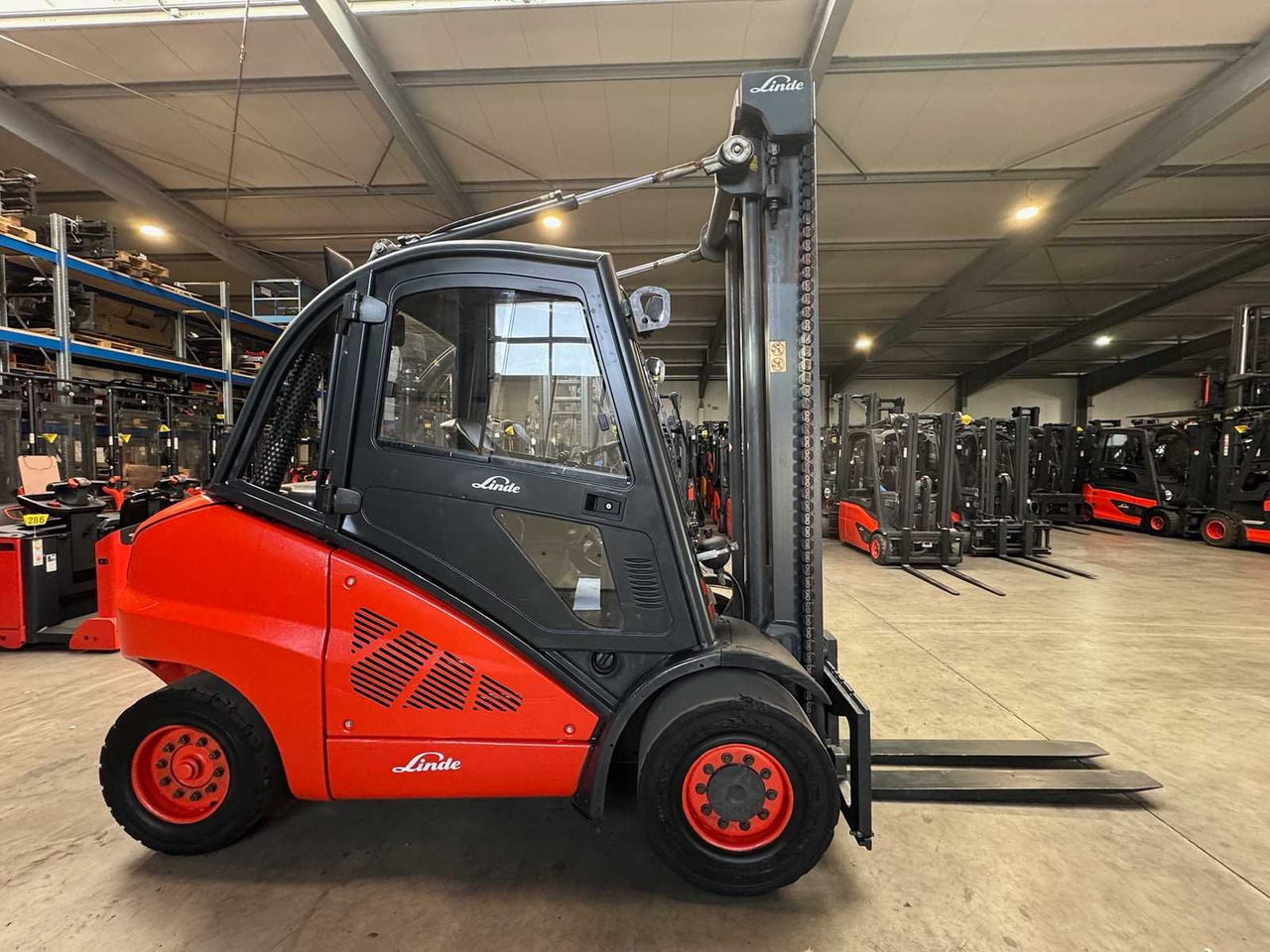 2011 LINDE H50D 5,000KG 3RD VALVE CAB DIESEL FORKLIFT VW ENGINE FORKLIFT - رافعة شوكية: صور 5 2011 LINDE H50D 5,000KG 3RD VALVE CAB DIESEL FORKLIFT VW ENGINE FORKLIFT - رافعة شوكية: صور 5
